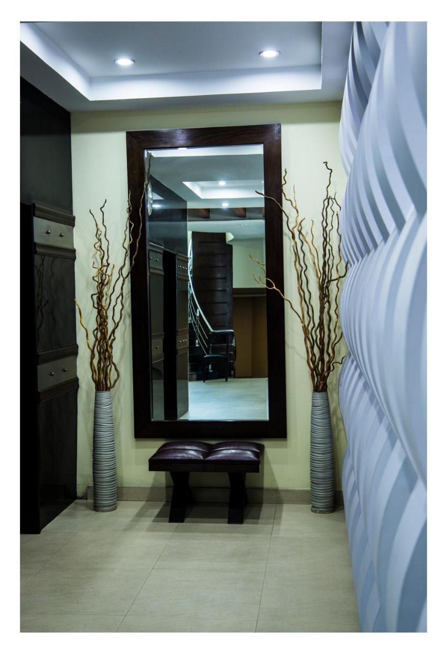 Hotel Akbars Kinara Gujrat Bagian luar foto